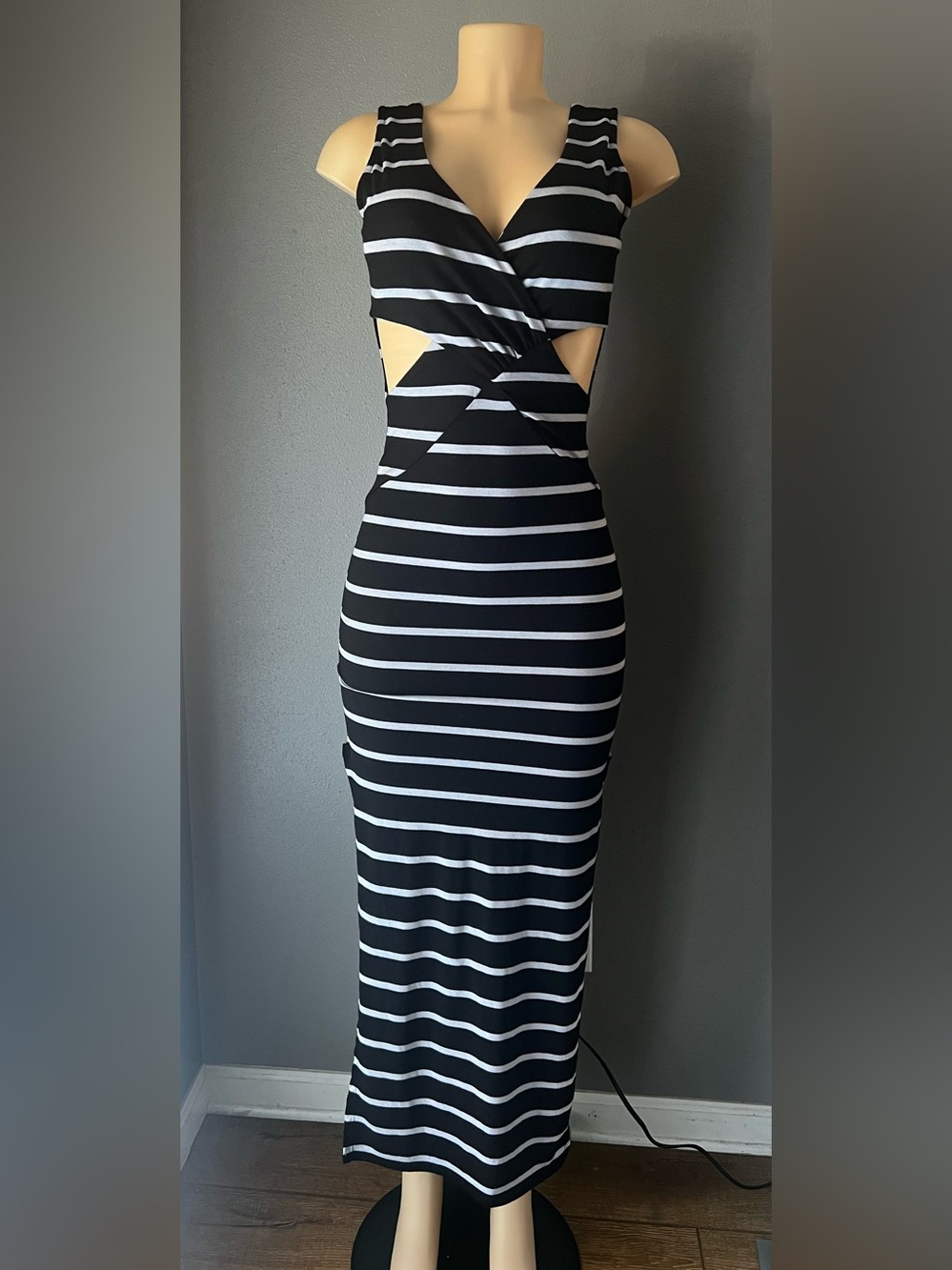 Sleeveless Black & White Stripe Dress size Medium